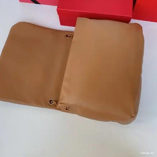4.3 JAMIE SUEDE IN YSL 0323